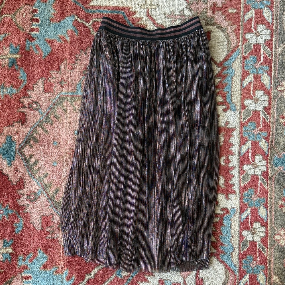 THML Black and Gold Pleated Midi Skirt